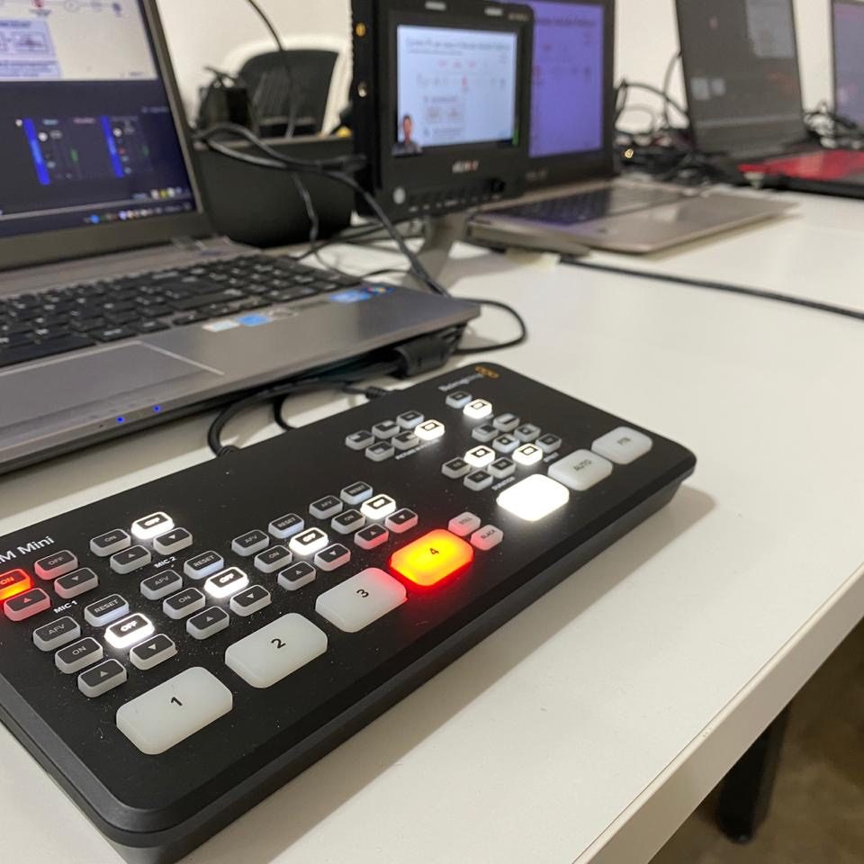 Alquiler de Pantallas LED para eventos - Imágenes del Sur | Servicios Streaming